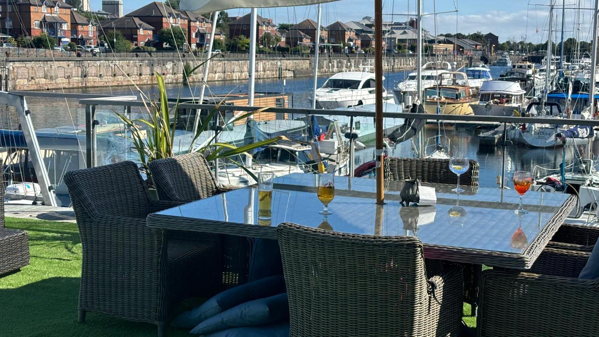 Float Uniquely On Waterfront On Our High End 8 Berth Houseboat Liverpool